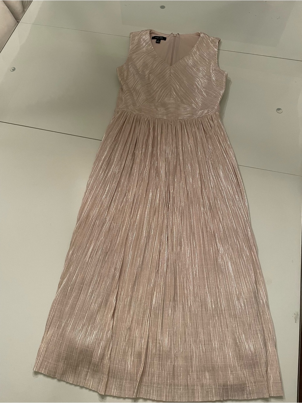 Elegant Sleeveless Pleated Maxi Dress - Blush